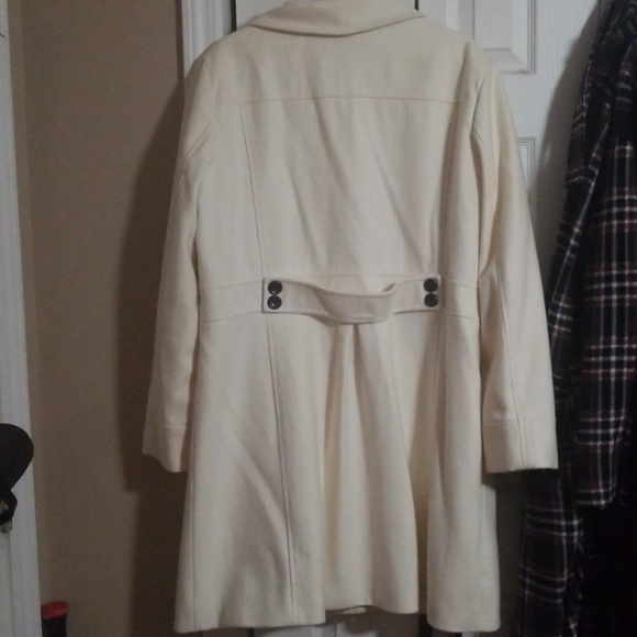 Coat - Picture 3 of 3